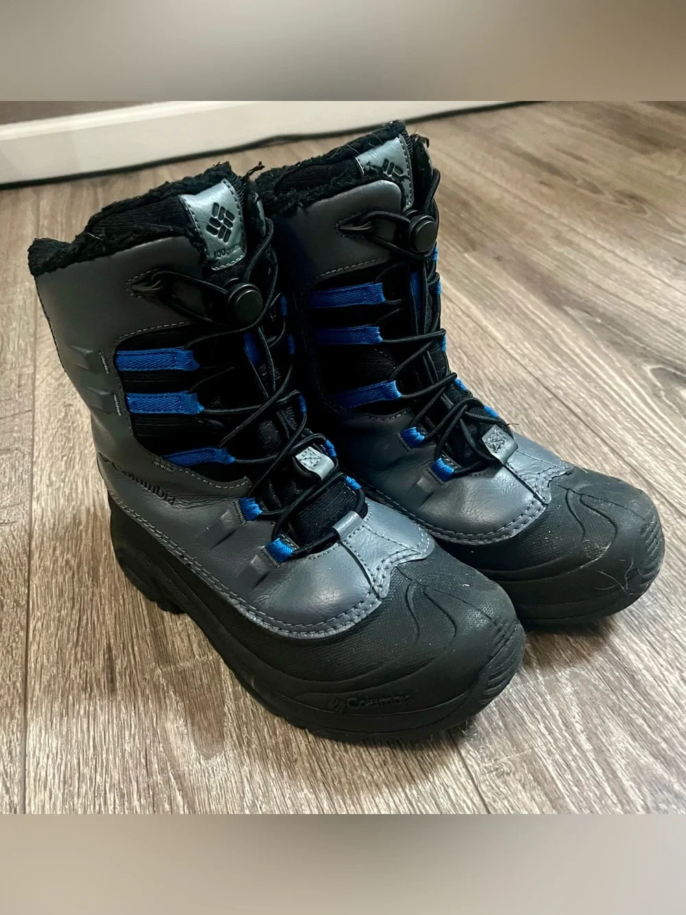 Columbia Kids Bugaboot Celsius Snow Boots- Gray and Blue Insulated- Size 5y
